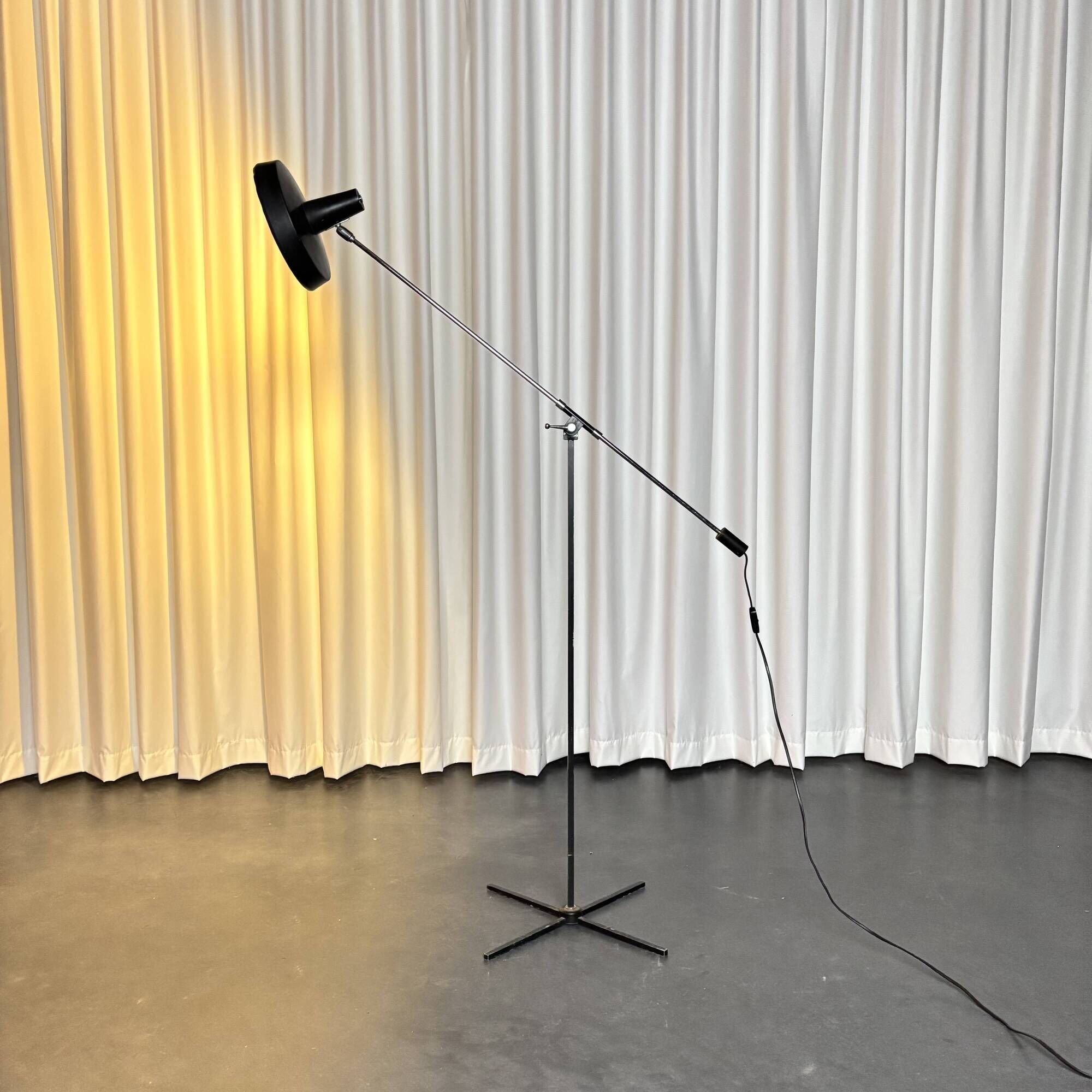 Mid-Century Modern counterweight floor lamp, by Boulanger, Belgium 1960