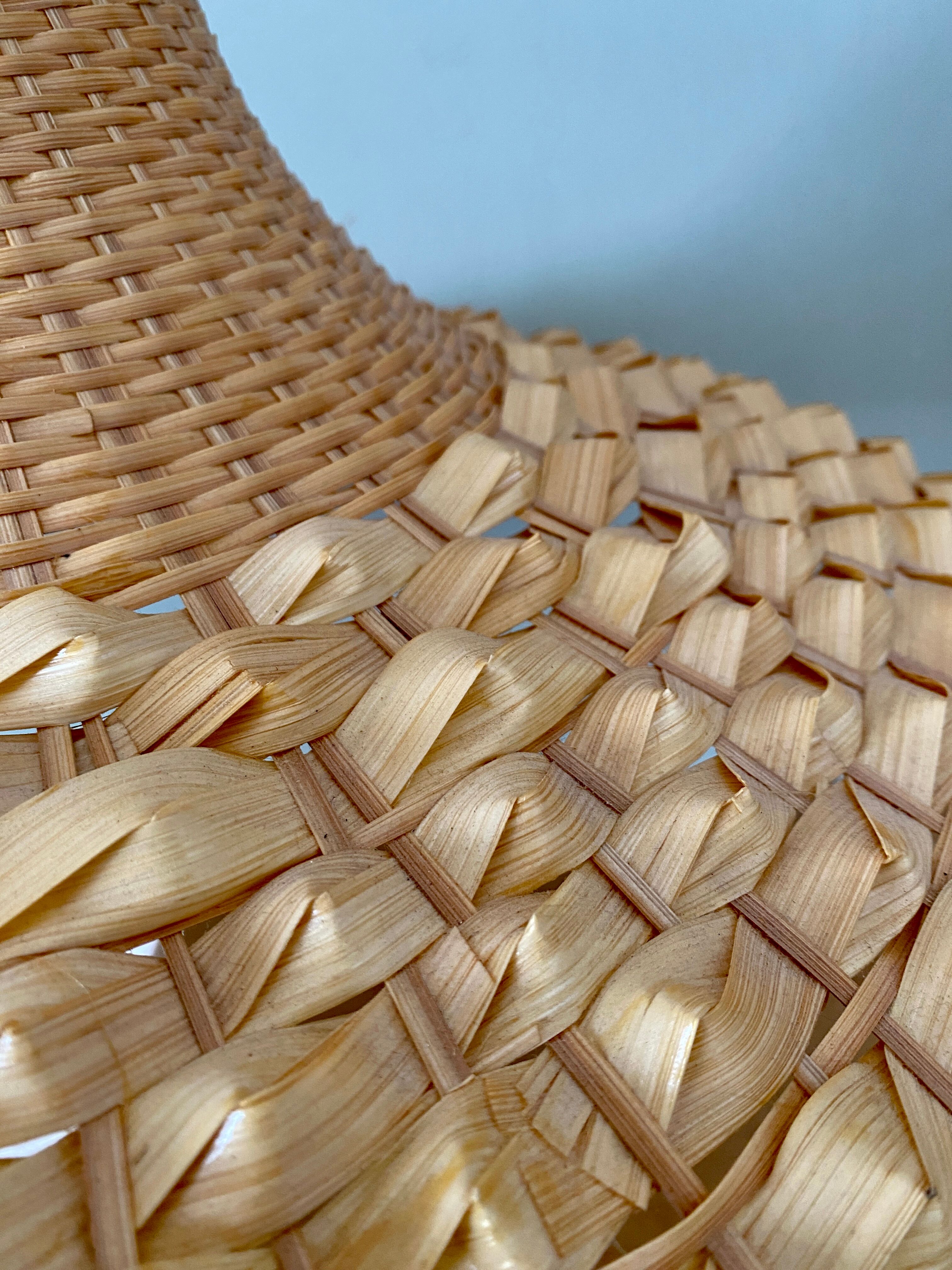 Vintag lampshade suspension in natural material