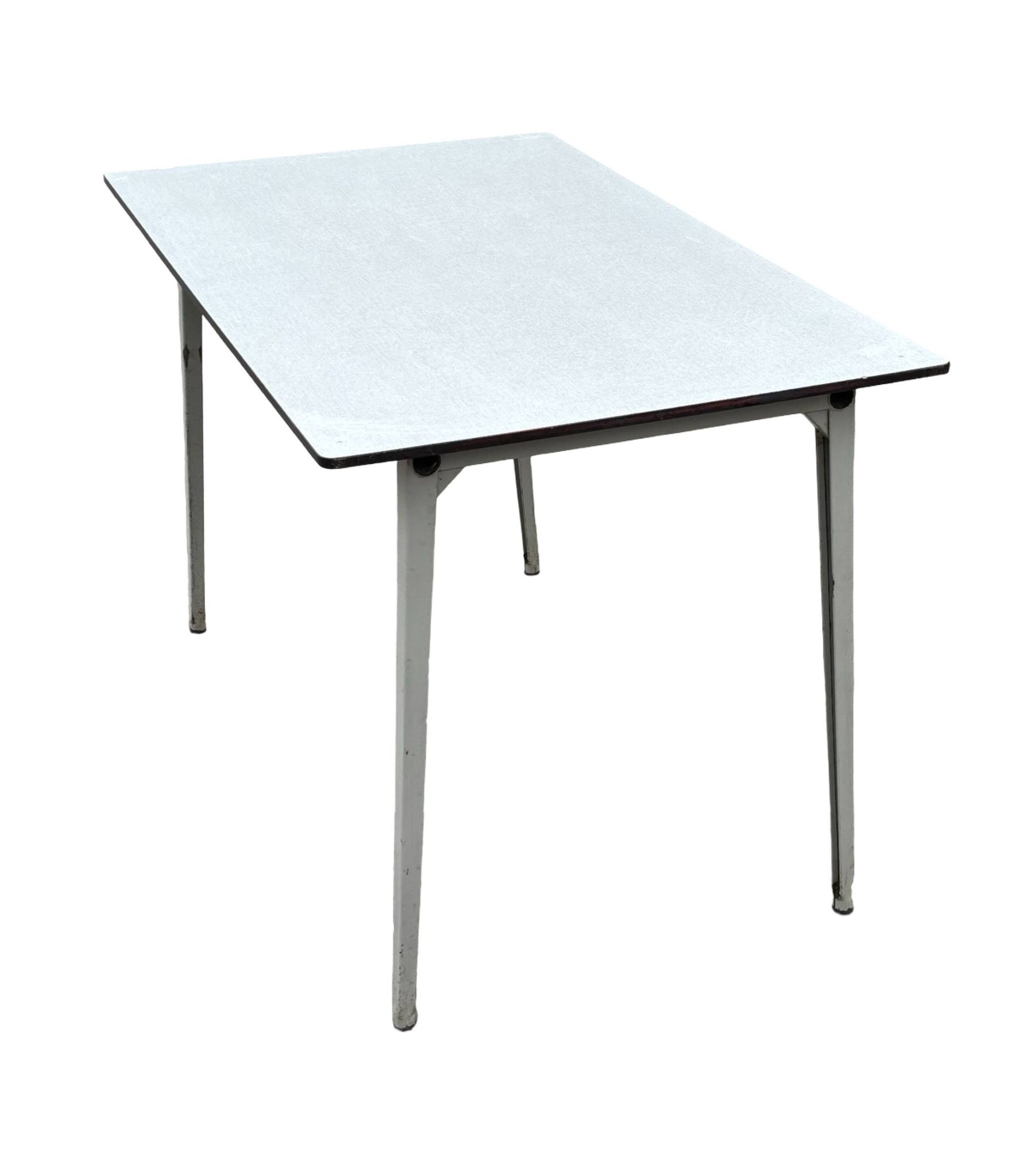 Vintage Reform dining table design Friso Kramer Ahrend de Cirkel