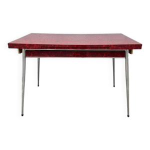 Table en formica rouge