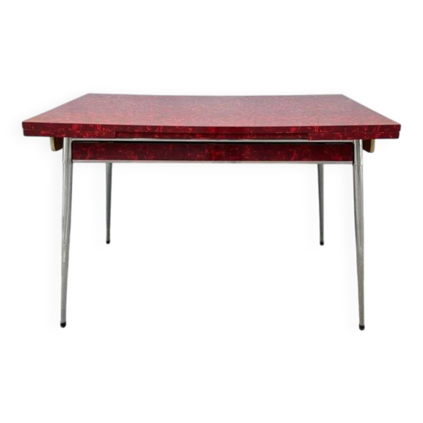 Table en formica rouge