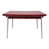 Table en formica rouge
