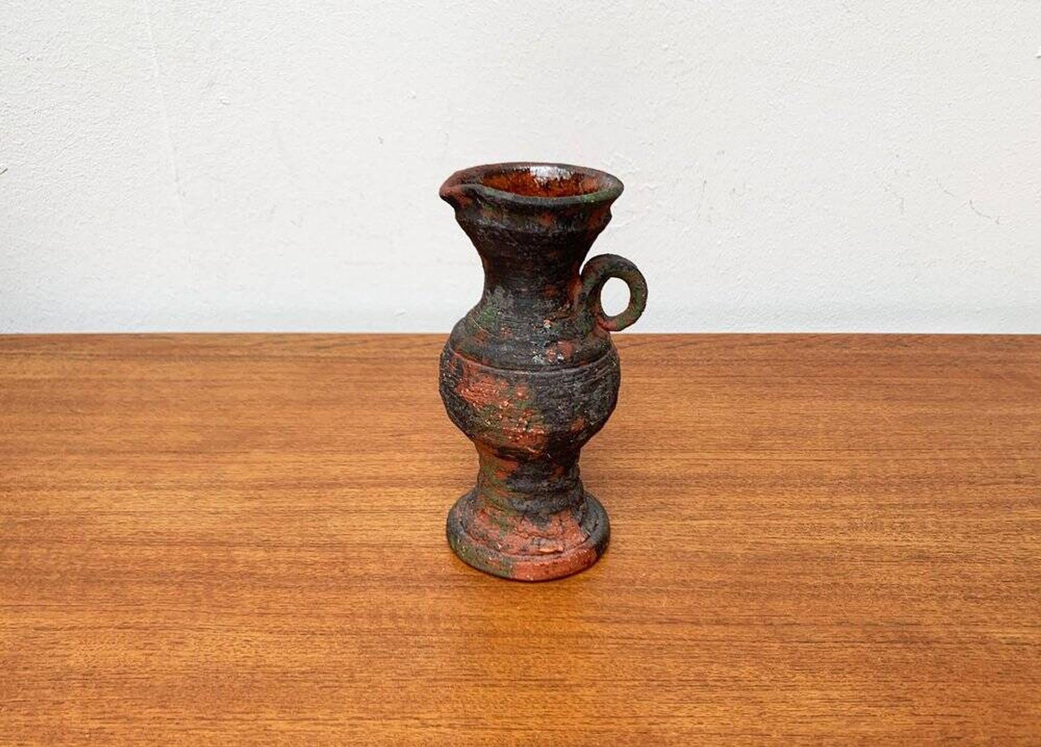 German brutalist carafe vase from the mid-century in the style of Gerhard Liebenthron, 1960s.