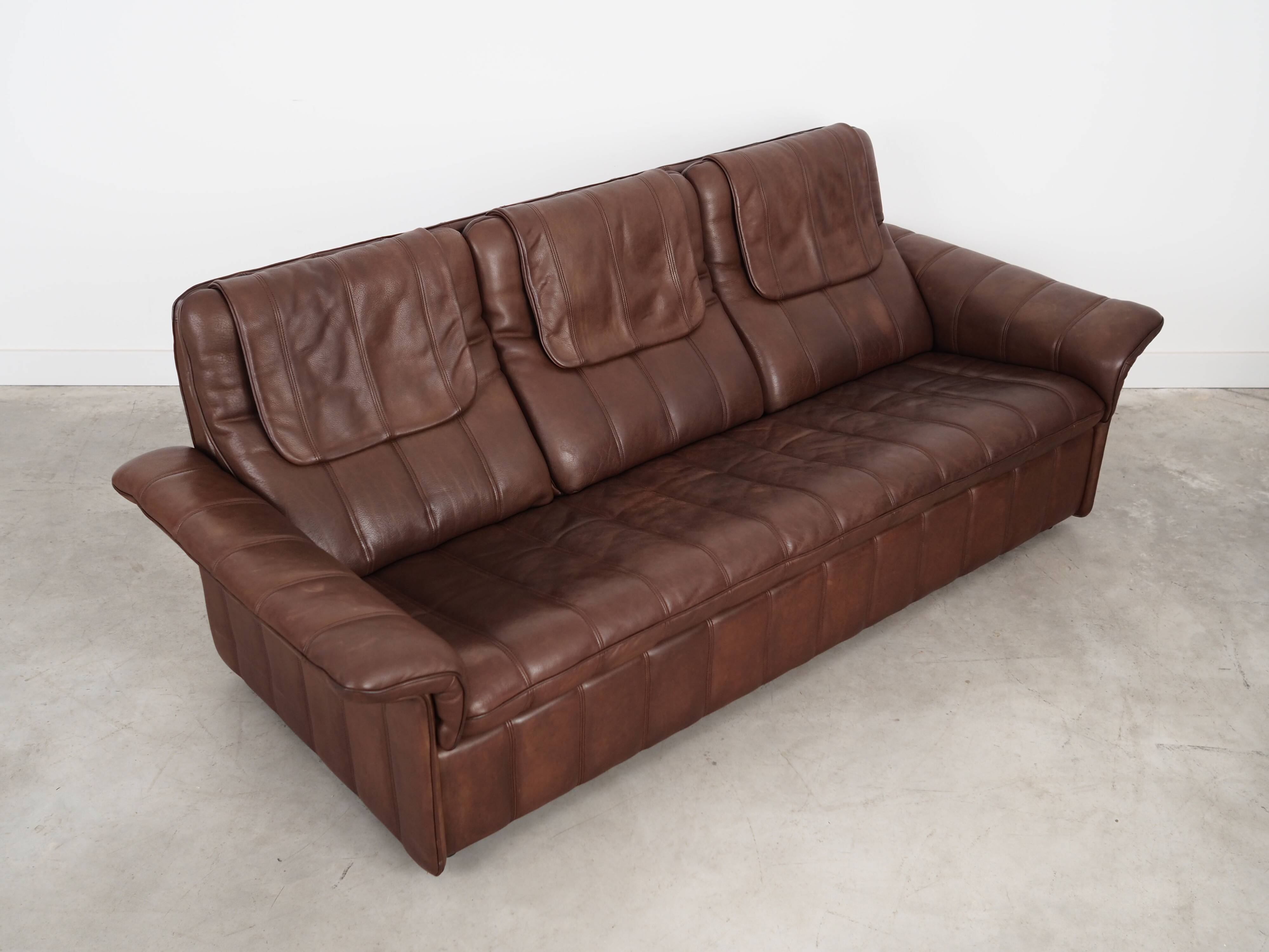 Brown leather sofa, Swiss design, 1970s
