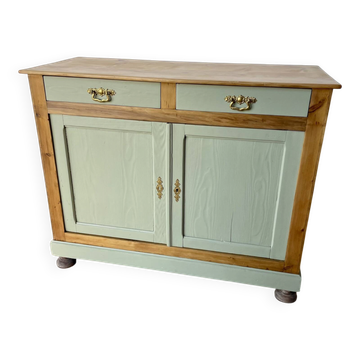 Old buffet with 2 doors