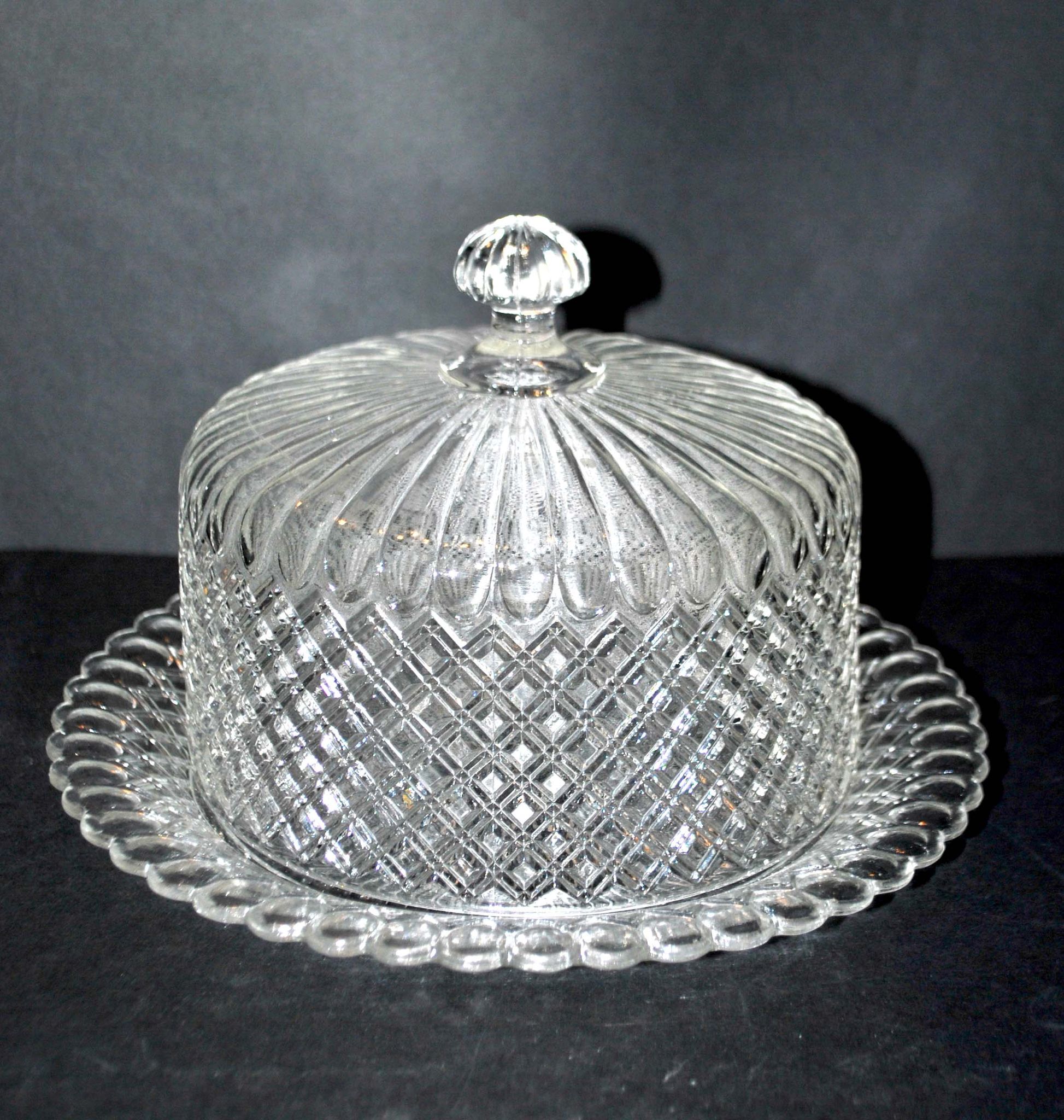 Vintage cheese bell in pressed glass molded DIAMOND 16cm