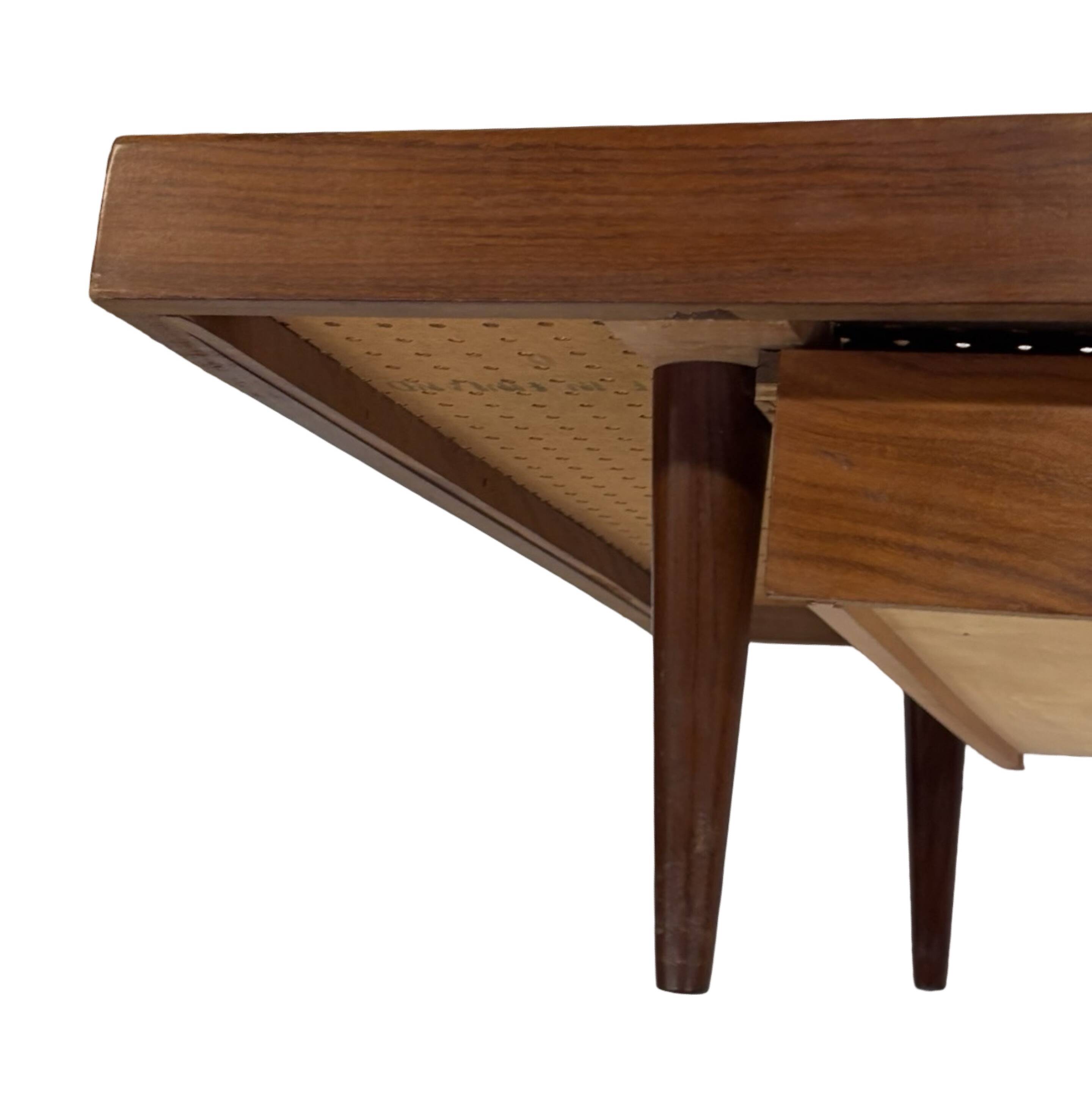 Vintage mid century daybed in teak design with drawers