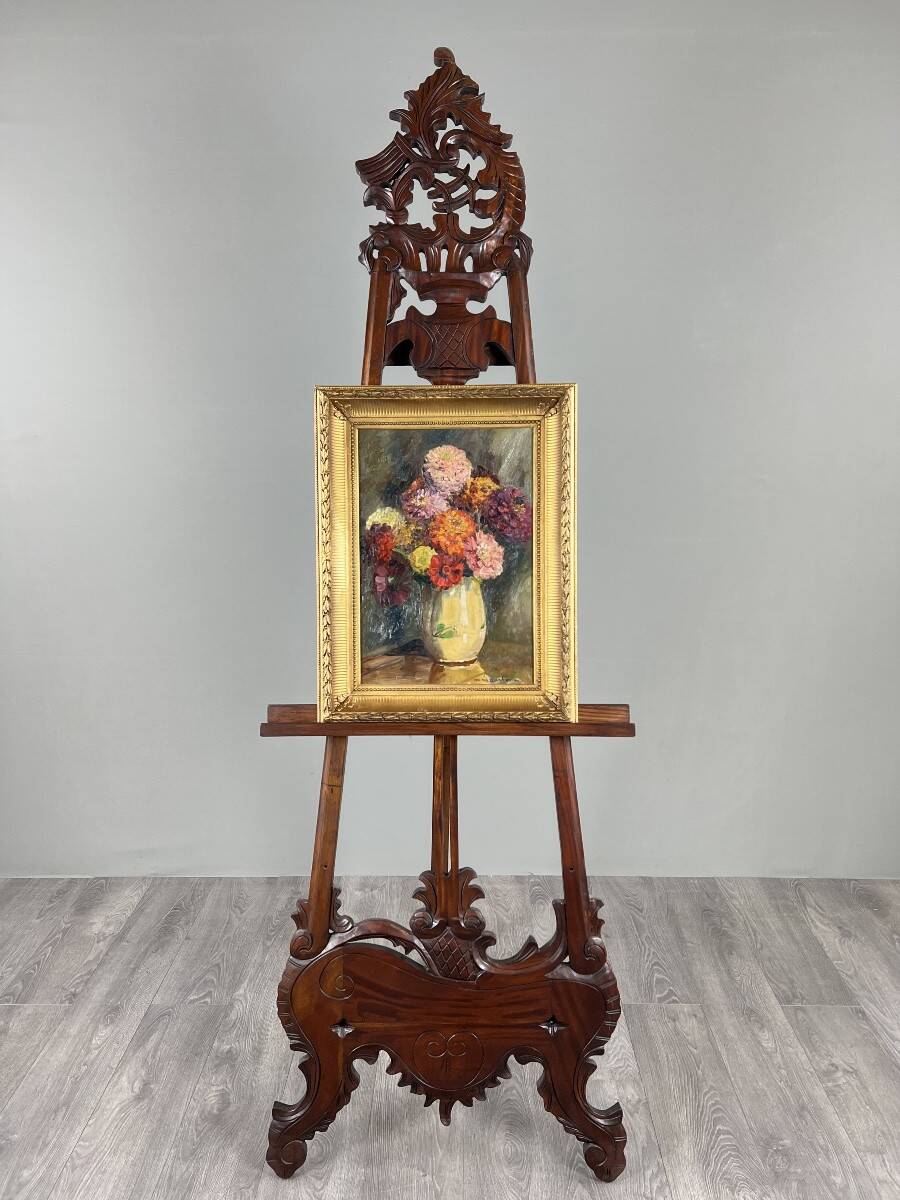 Still life with a bouquet of flowers, oil on canvas, French school, 20th century.