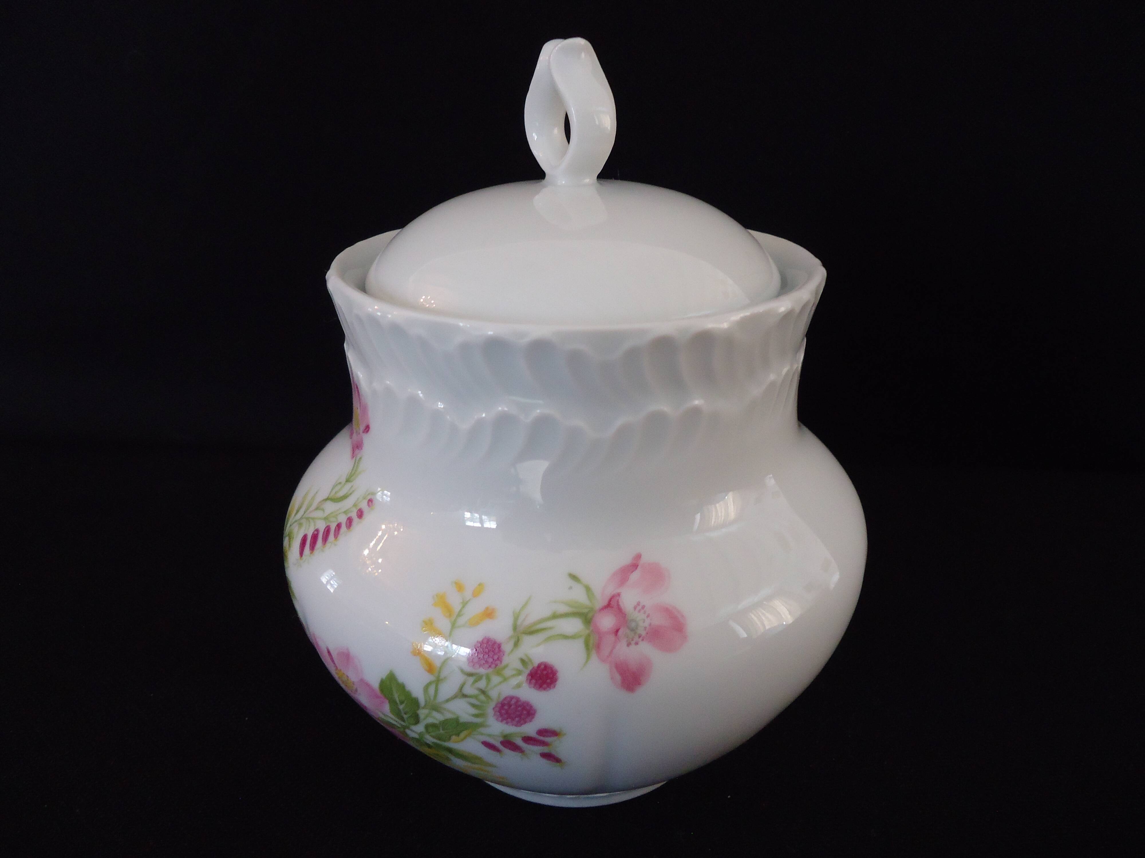 Limoges porcelain sugar bowl, Goumot Labesse