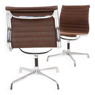 Pair of office chair EA 105 by Herman Miller dating from the 70s