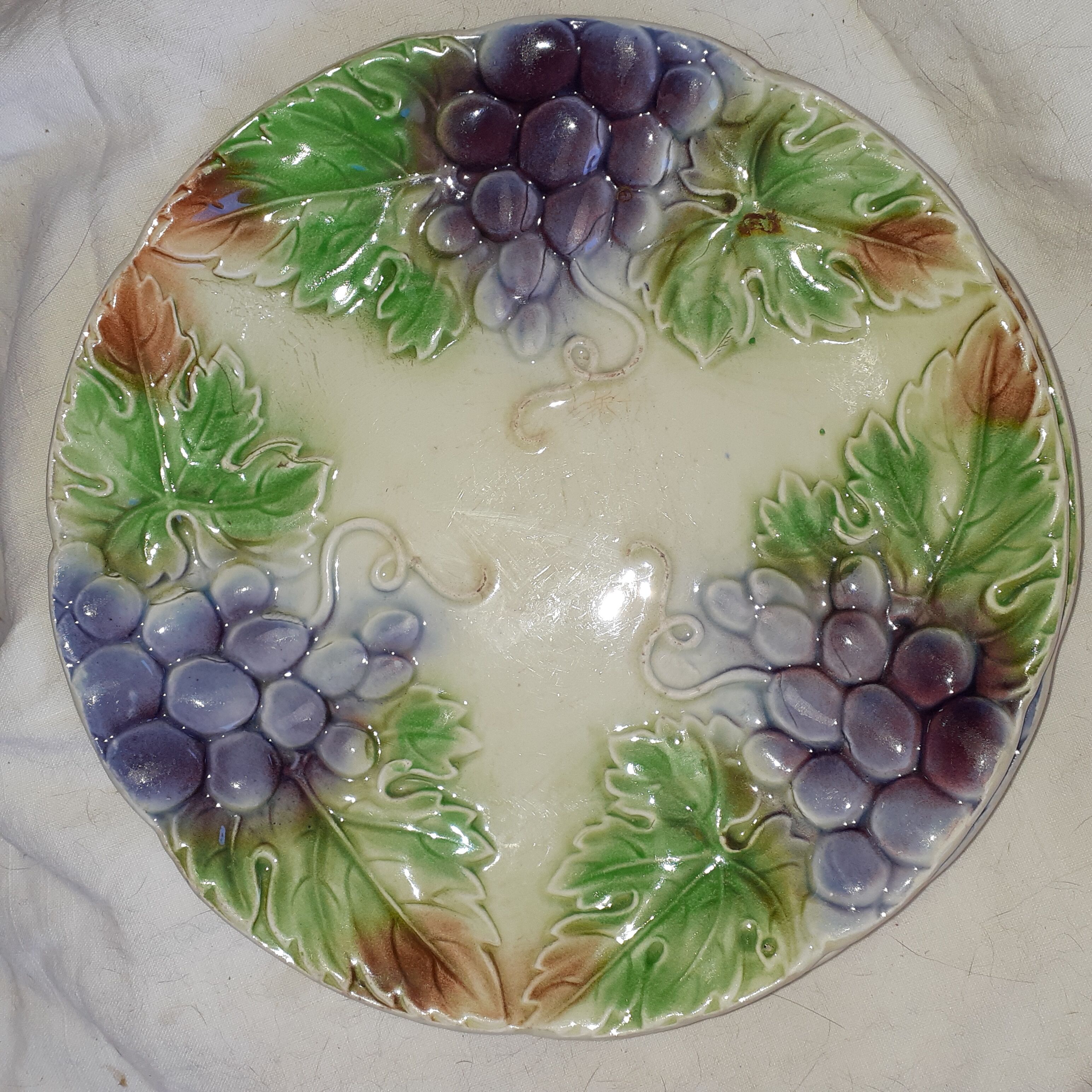 2 plates in old dabbling