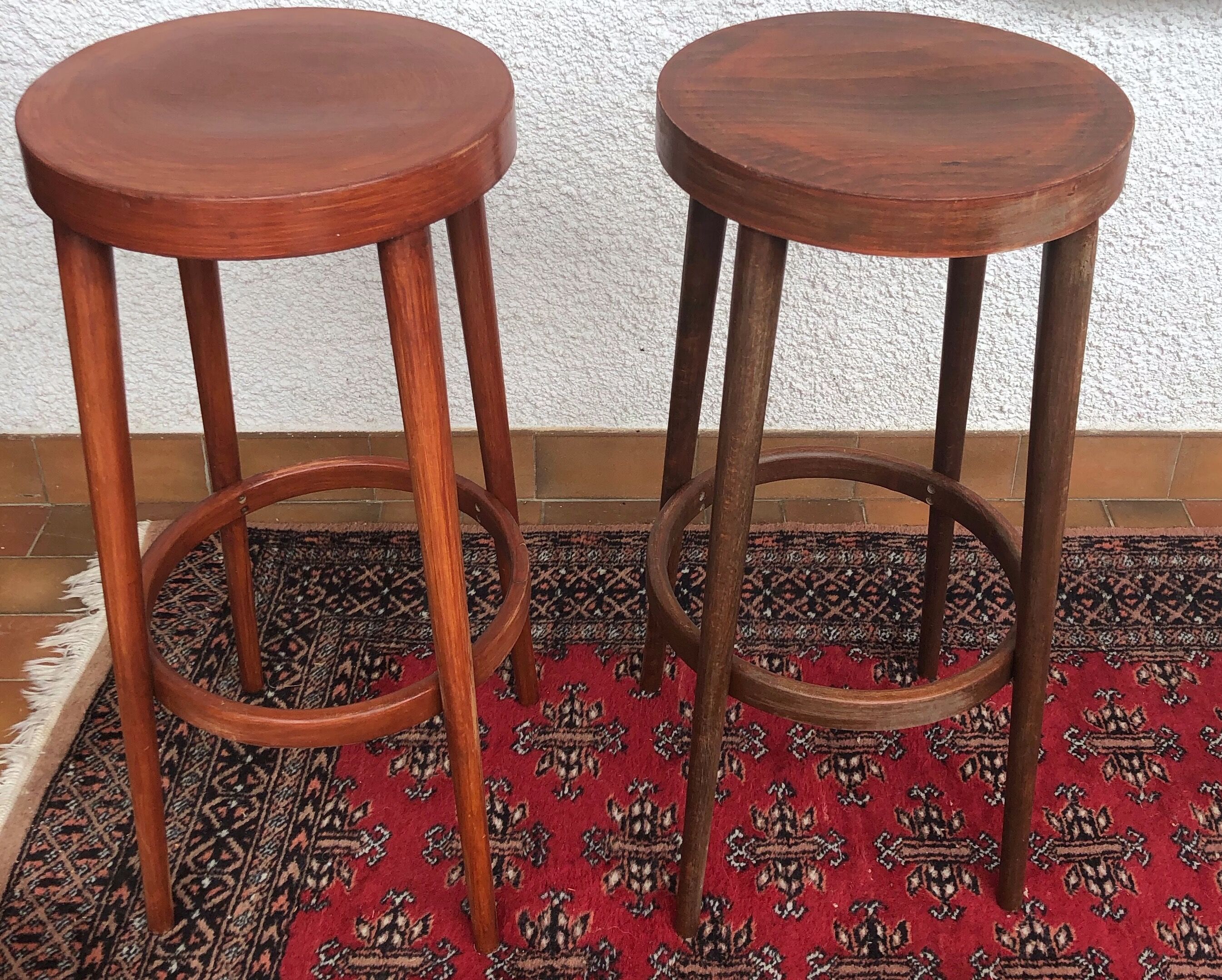 Lot of 2 Baumann-style wooden bar stools