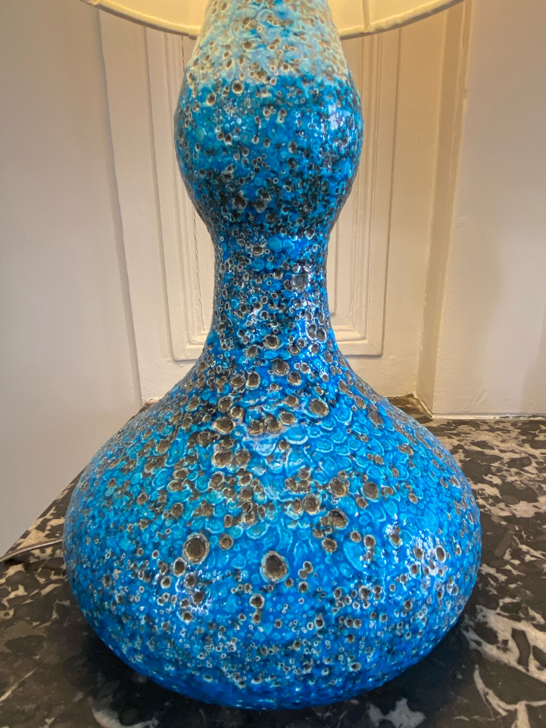 Lampe vintage en céramique bleue style année 70  trés décorative