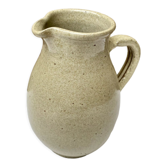 Sandstone pitcher