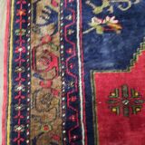 Tapis fait main bleu et rouge