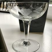 Set of 4 glasses of crystalline champagne mismatched 50s