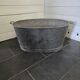Oval zinc basin or bathtub