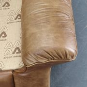 Paire de fauteuils lounge en cuir buffle cognac Arcon Italia
