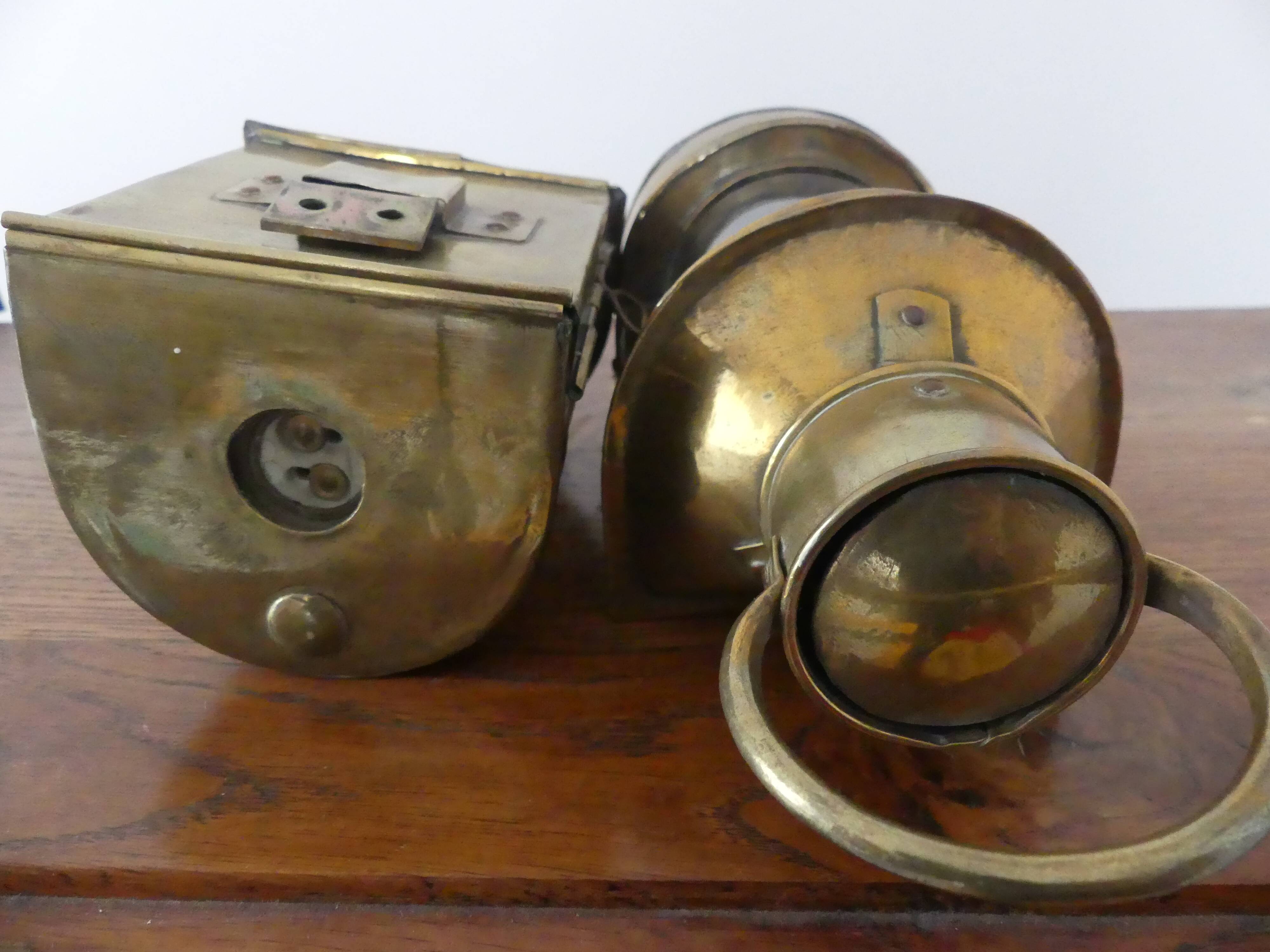 2 electrically transformed copper boat lamps