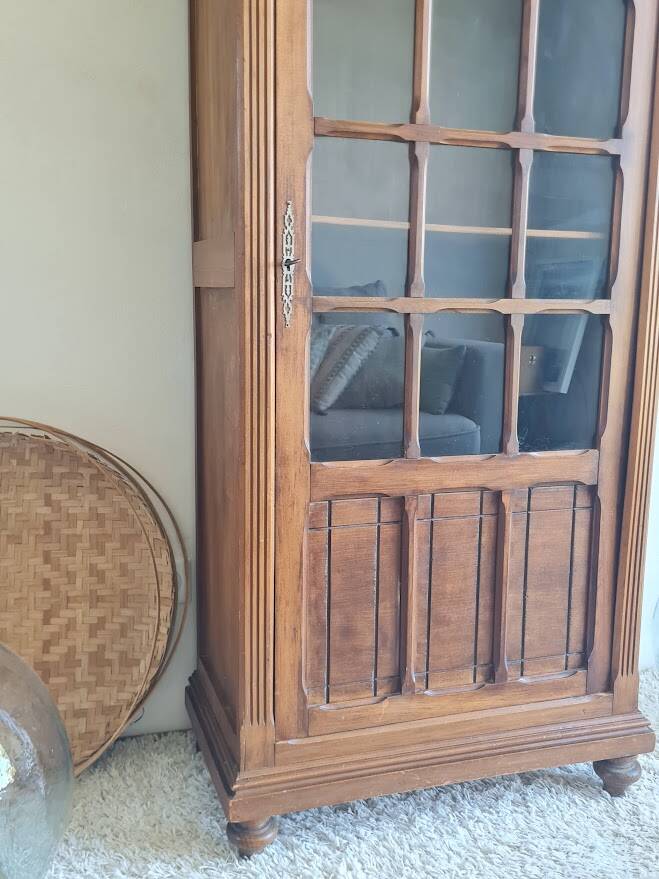 Antique Parisian glass cabinet in the style of a hosier