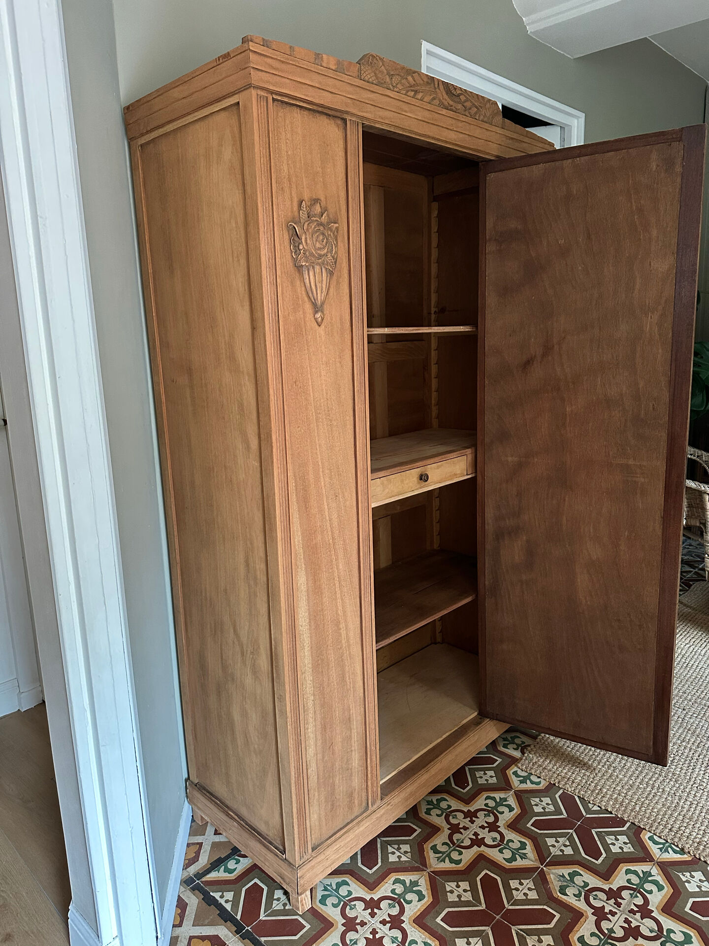 Romantic Art Deco wardrobe