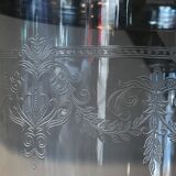Former ice bucket with serious edging