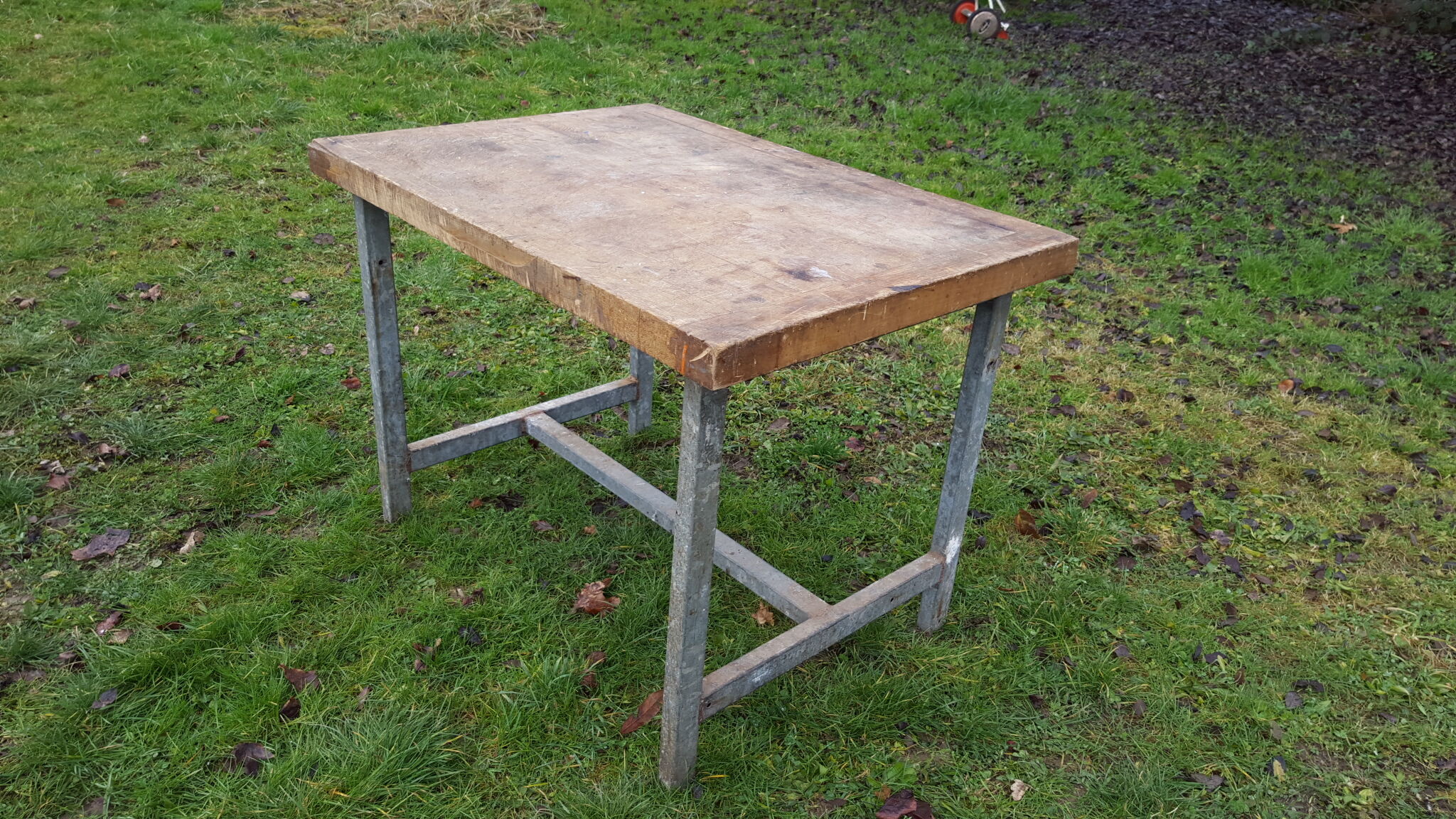 Work table, workshop, log