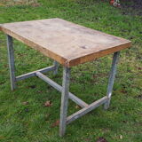 Work table, workshop, log