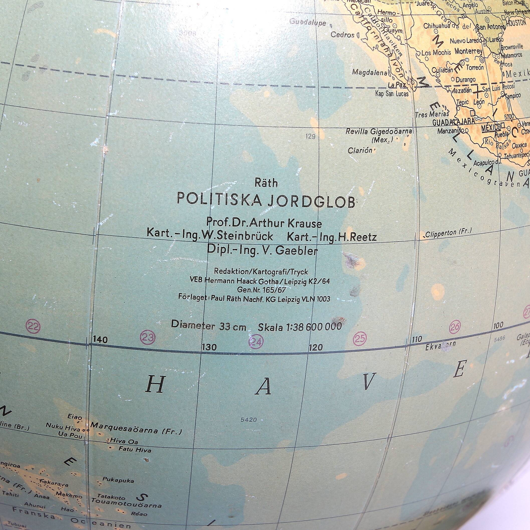 Bright Earth Globe Swedese, 1950