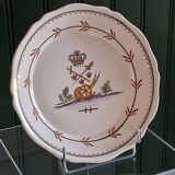 Slightly hollow dish with wavy edge in very good condition from Nevers.