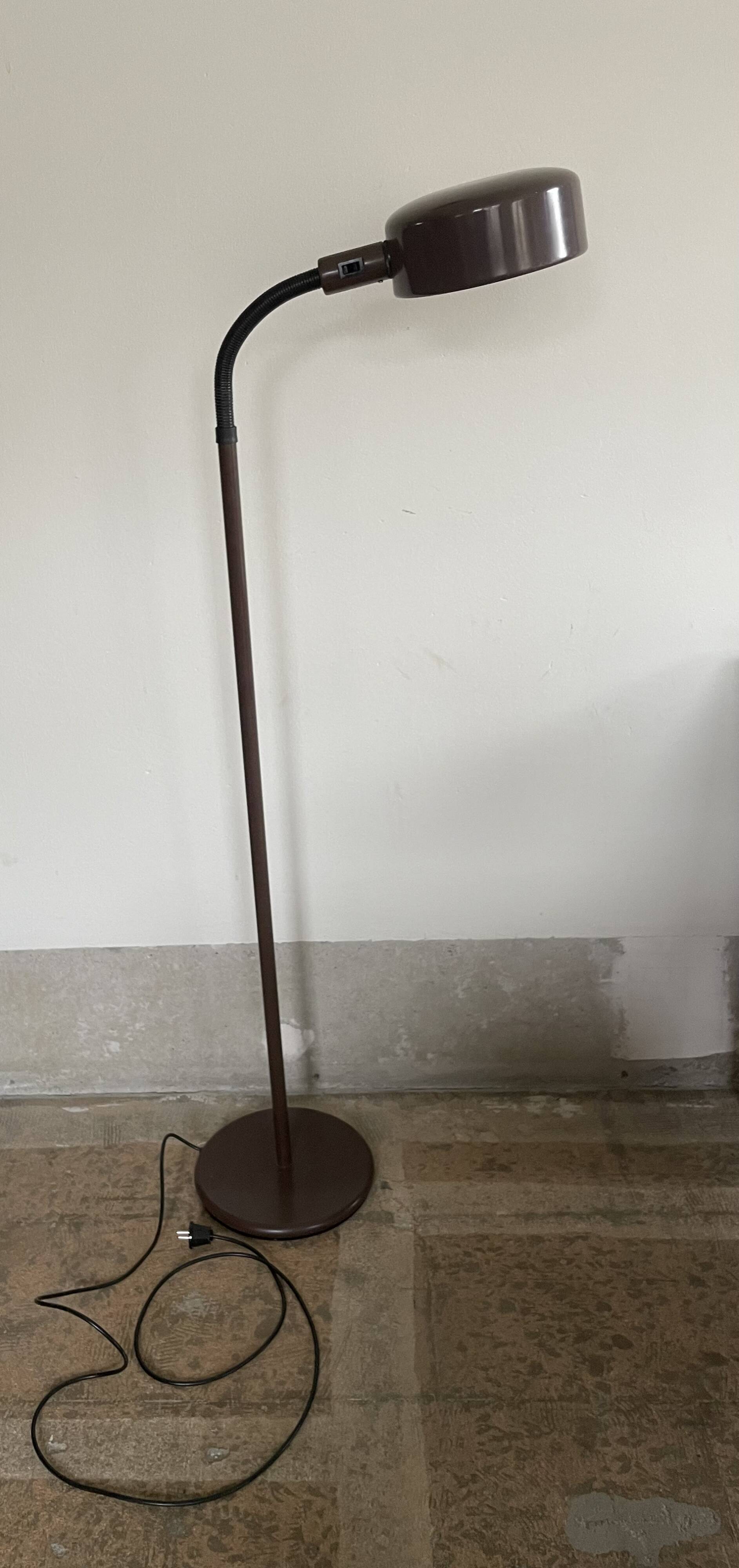 Brown standing light by Hala Zeist