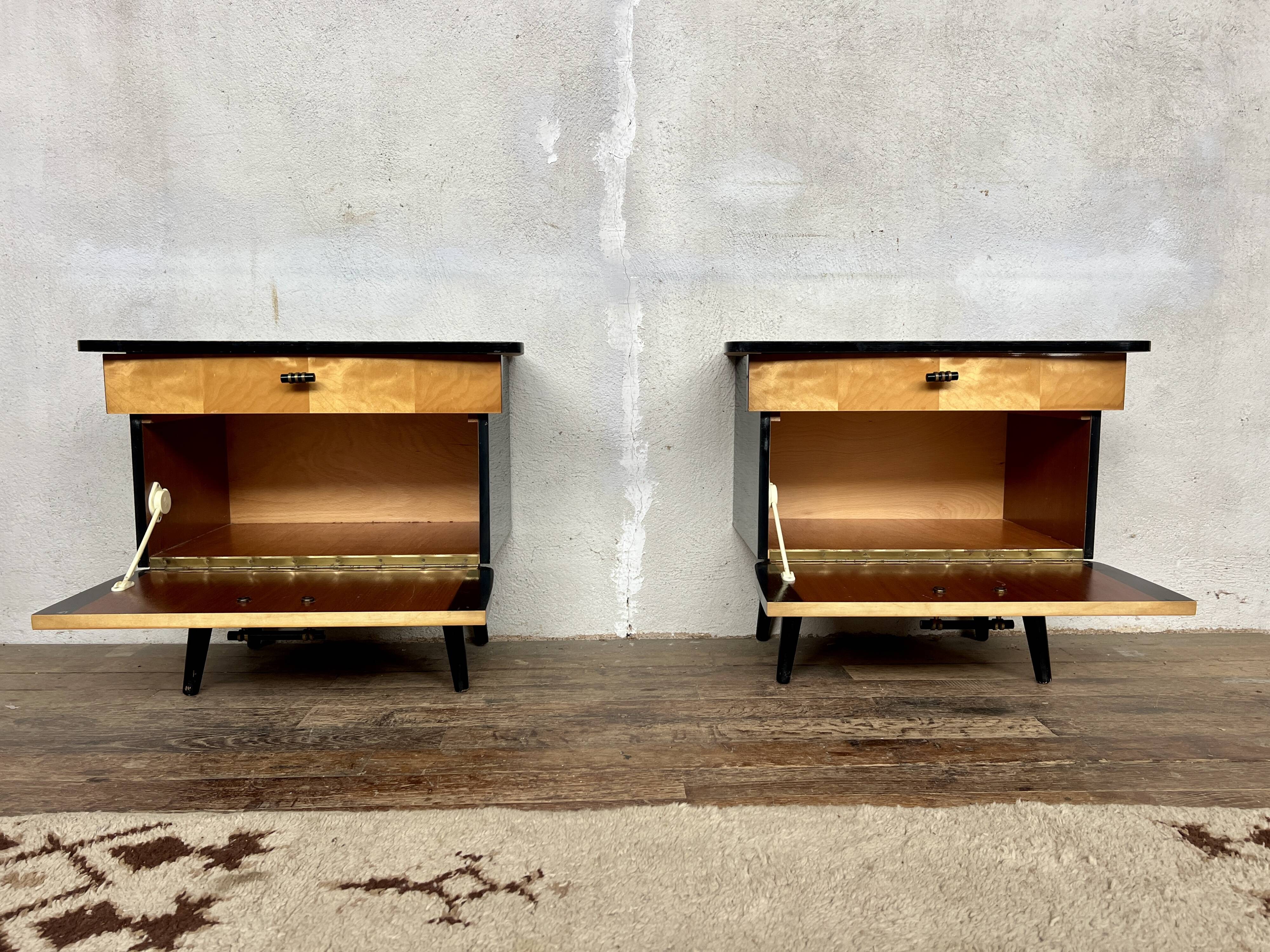 Paire de table de chevets vintage bicolores – pieds compas