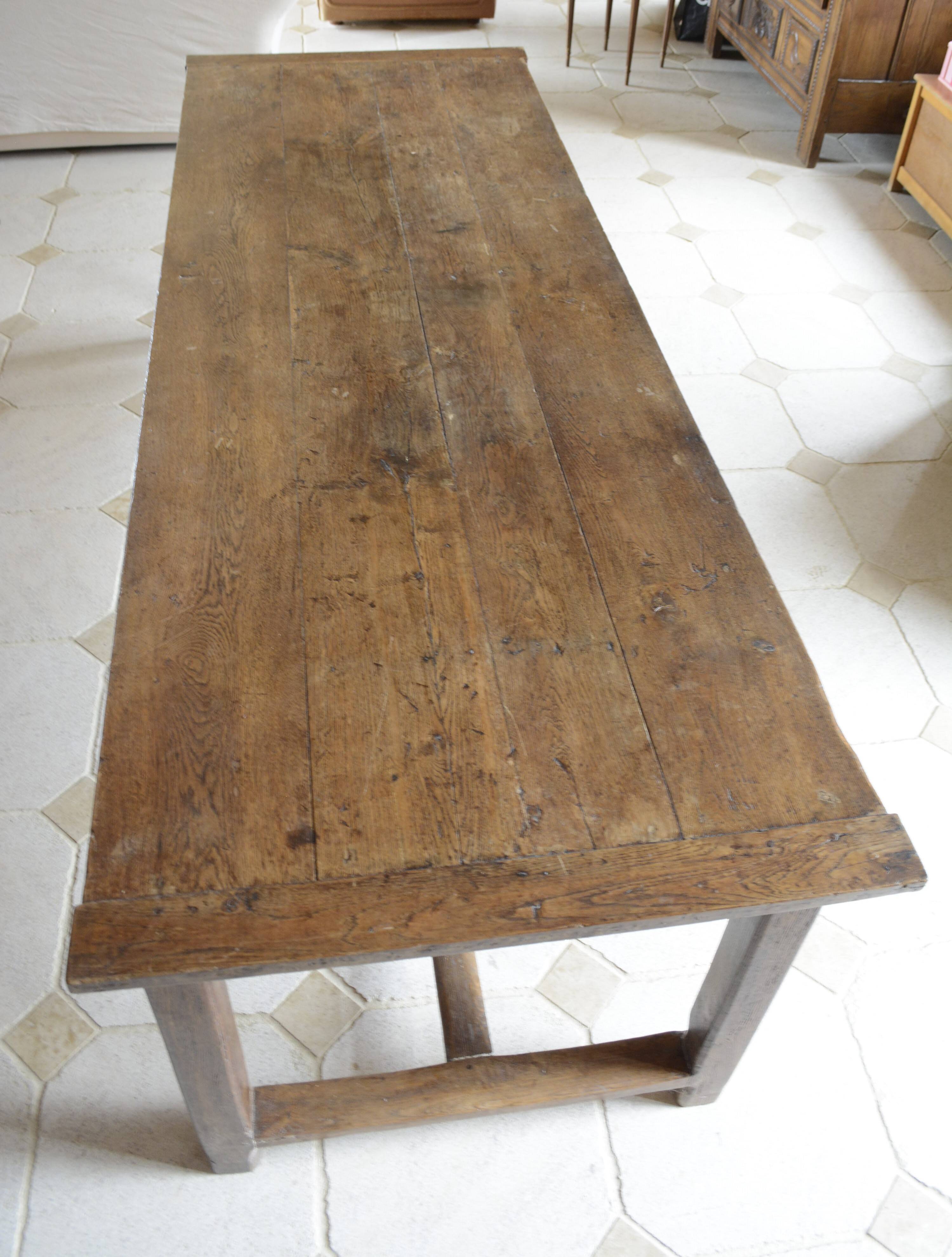 Table de ferme rustique en chêne. 2m35