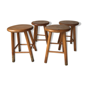 Suite of 4 pine stools, circa 1950
