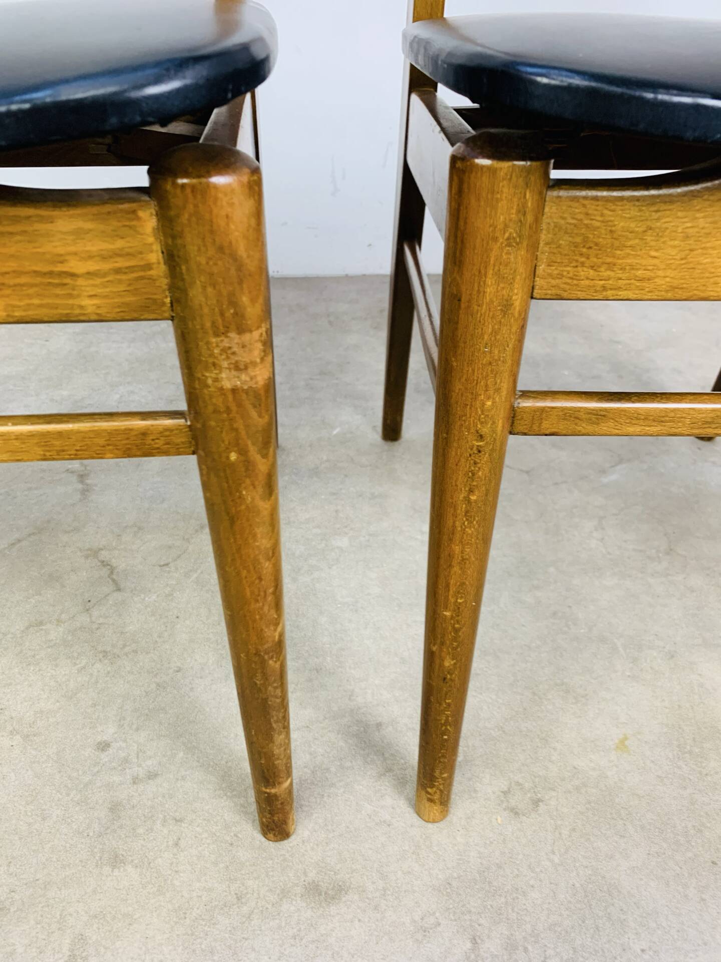 Paire de chaises scandinaves années 60