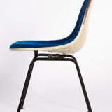 DSX Eames fiberglass chair