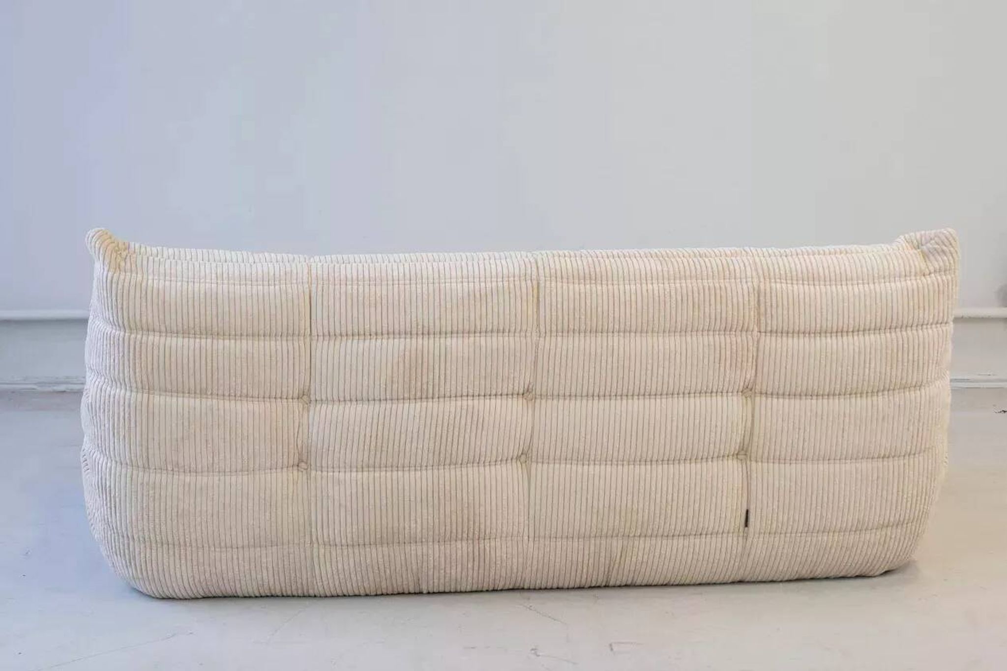 Canapé Togo conçu par Michel Ducaroy en 1973