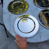 5 assiettes de présentation en métal argenté