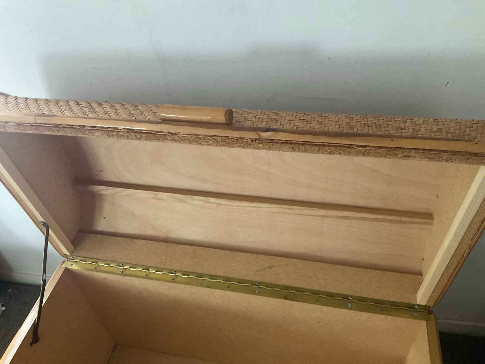 Rattan and wood trunk/box from the 70s-80s.