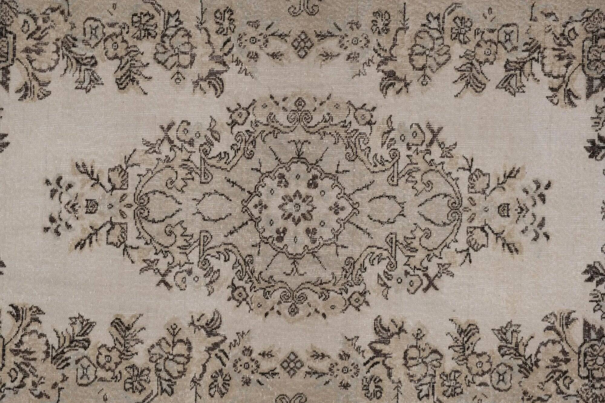 Vintage handmade Turkish rug 165x280 cm