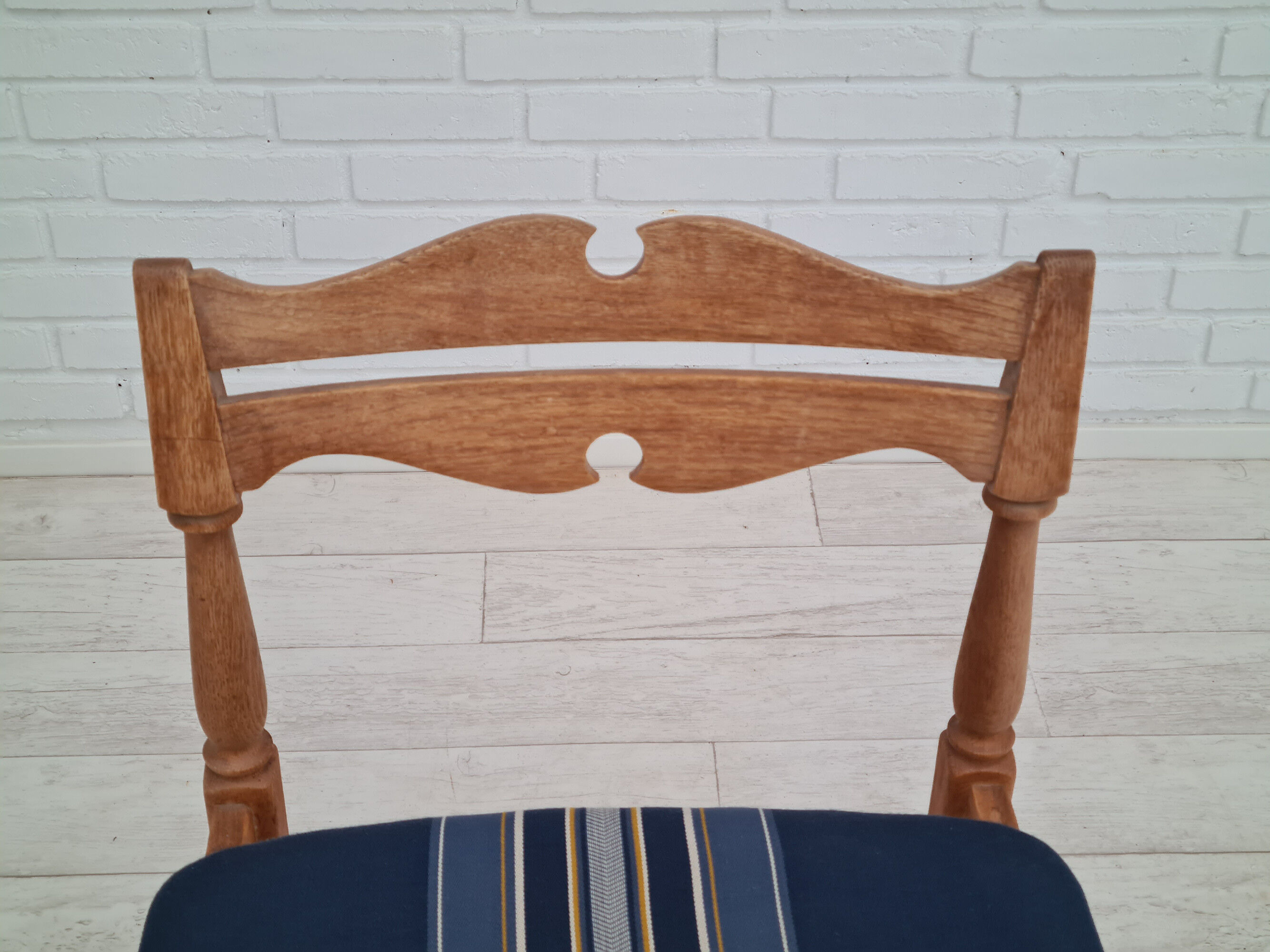 5 chairs in oak wood 1960