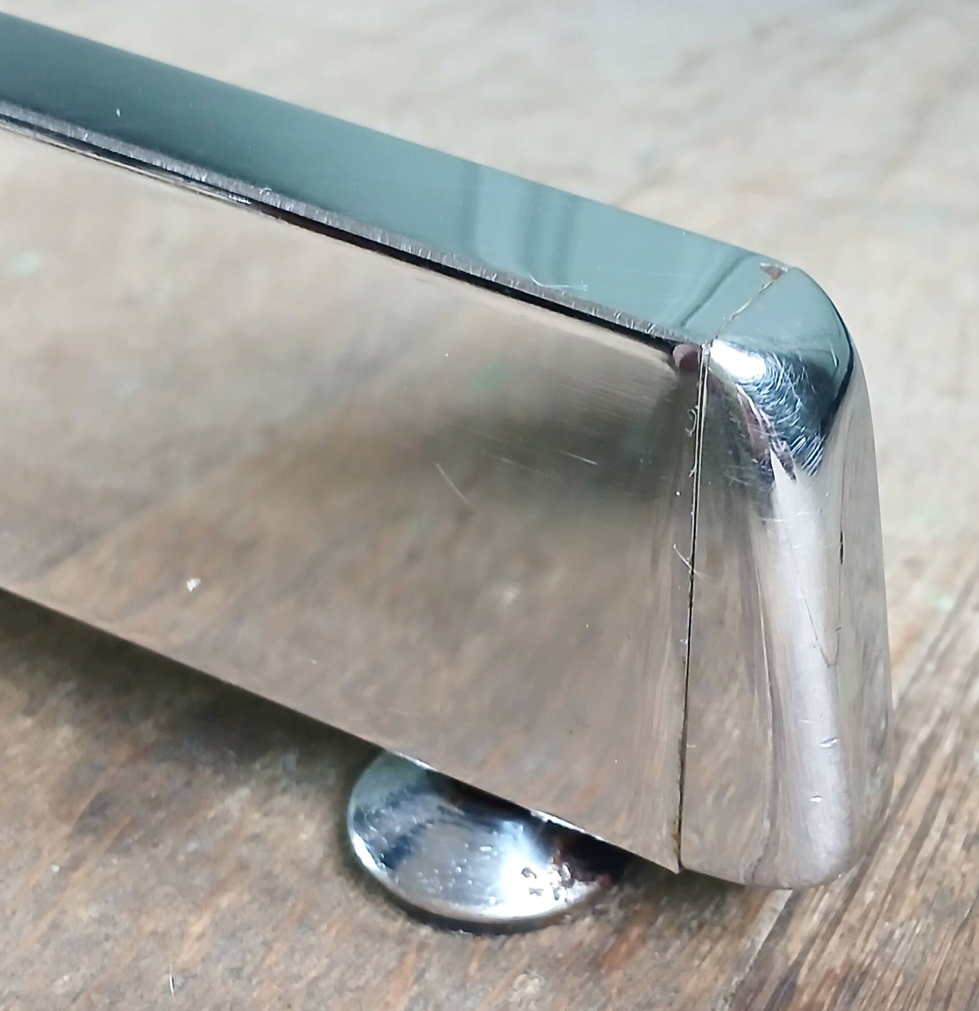 Table à manger "Pelikan" extensible. Esprit Florence Knoll. Roche Bobois 70