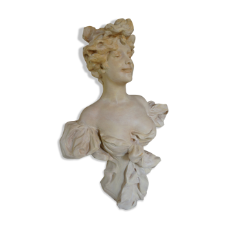 Female bust period 1900