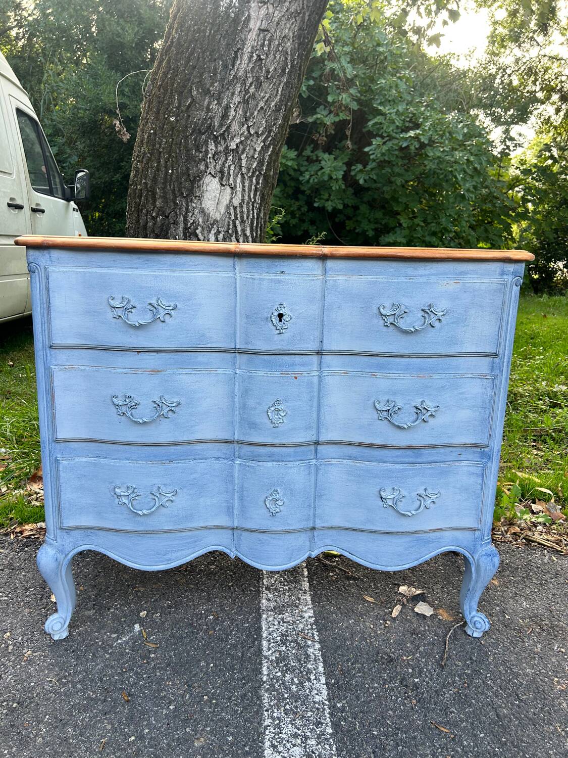 Commode galbée Louis XV