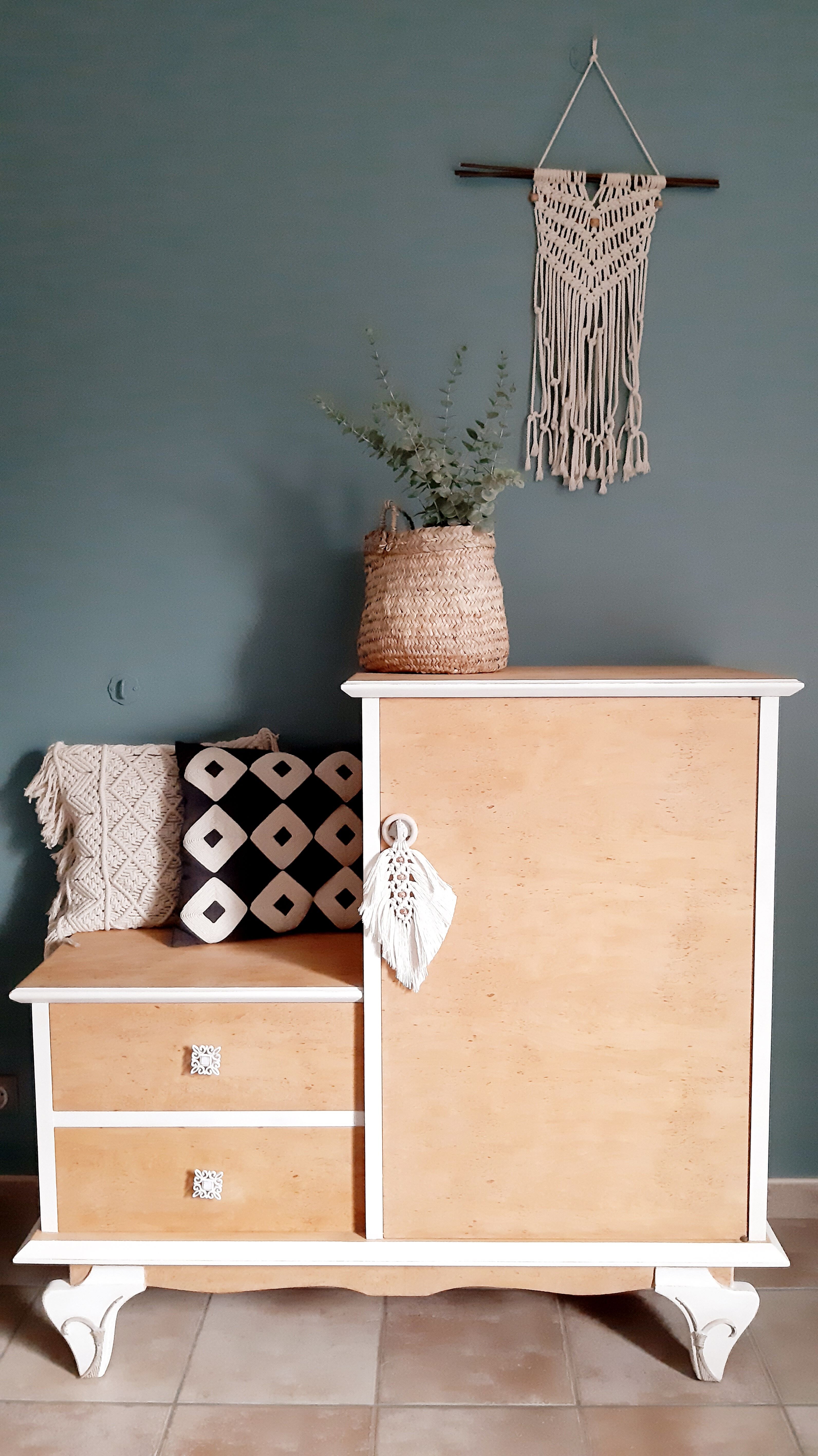 Storage cabinet entrance bohemian style