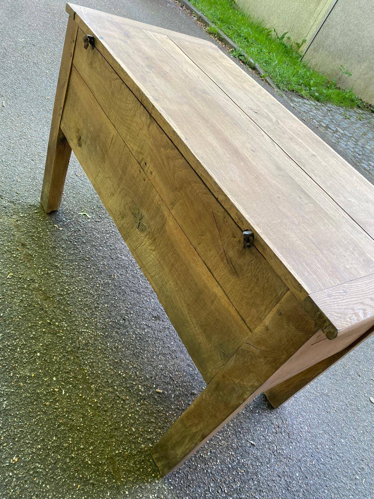 Renovated vintage baker's dough trough in solid oak from the 19th century.