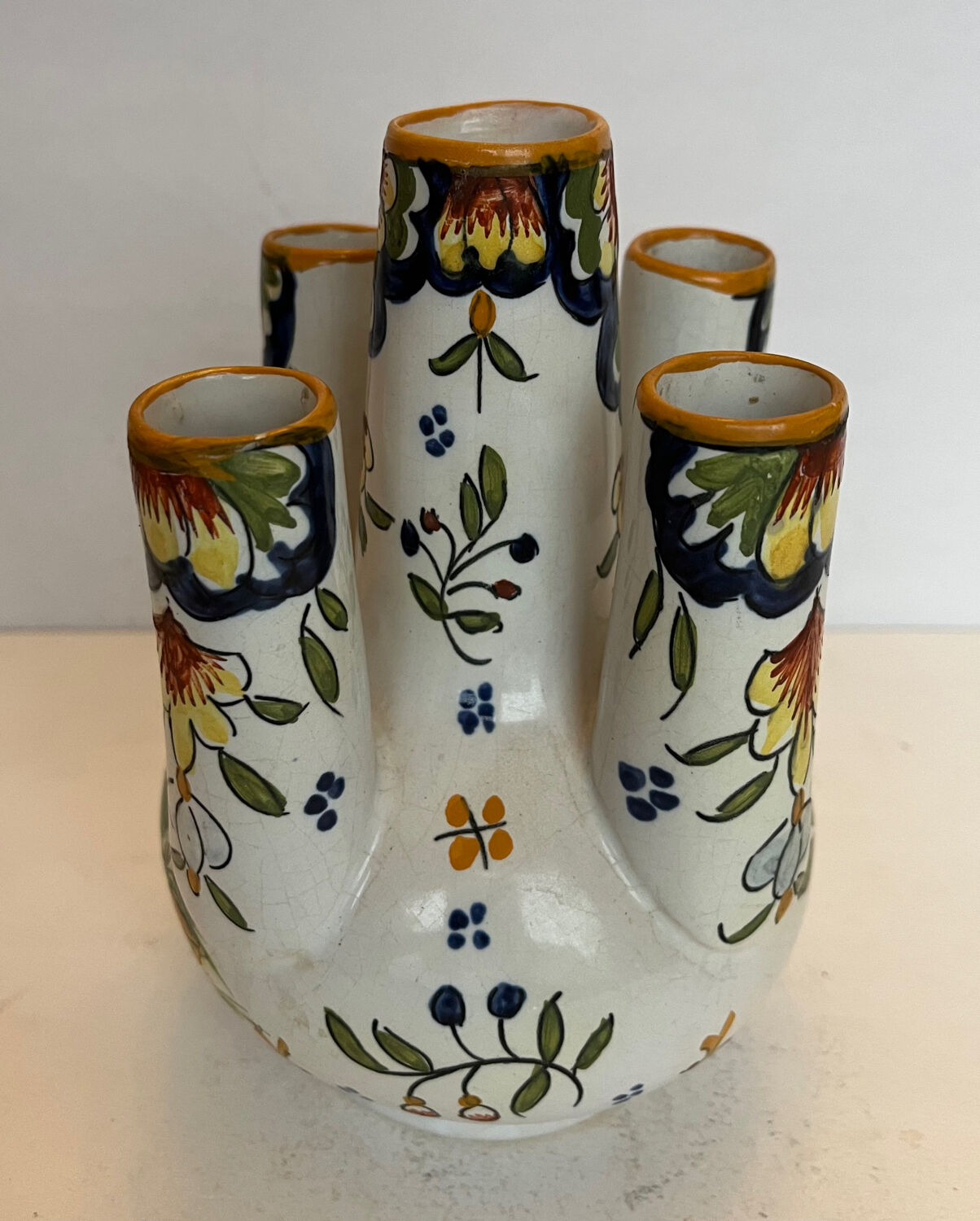 Ceramic tulip vase
