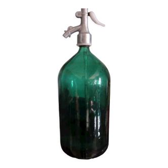 Siphon, de couleur verte