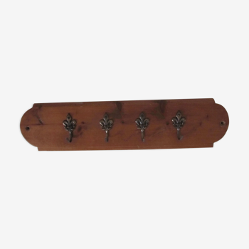 Wall coat rack wood and metal fleurs-de-lis