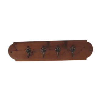 Wall coat rack wood and metal fleurs-de-lis